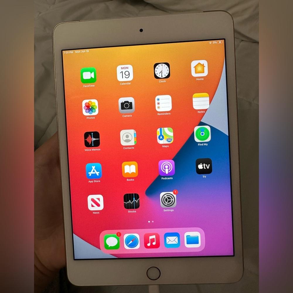 Apple iPad mini 4 Wi-Fi+cellular